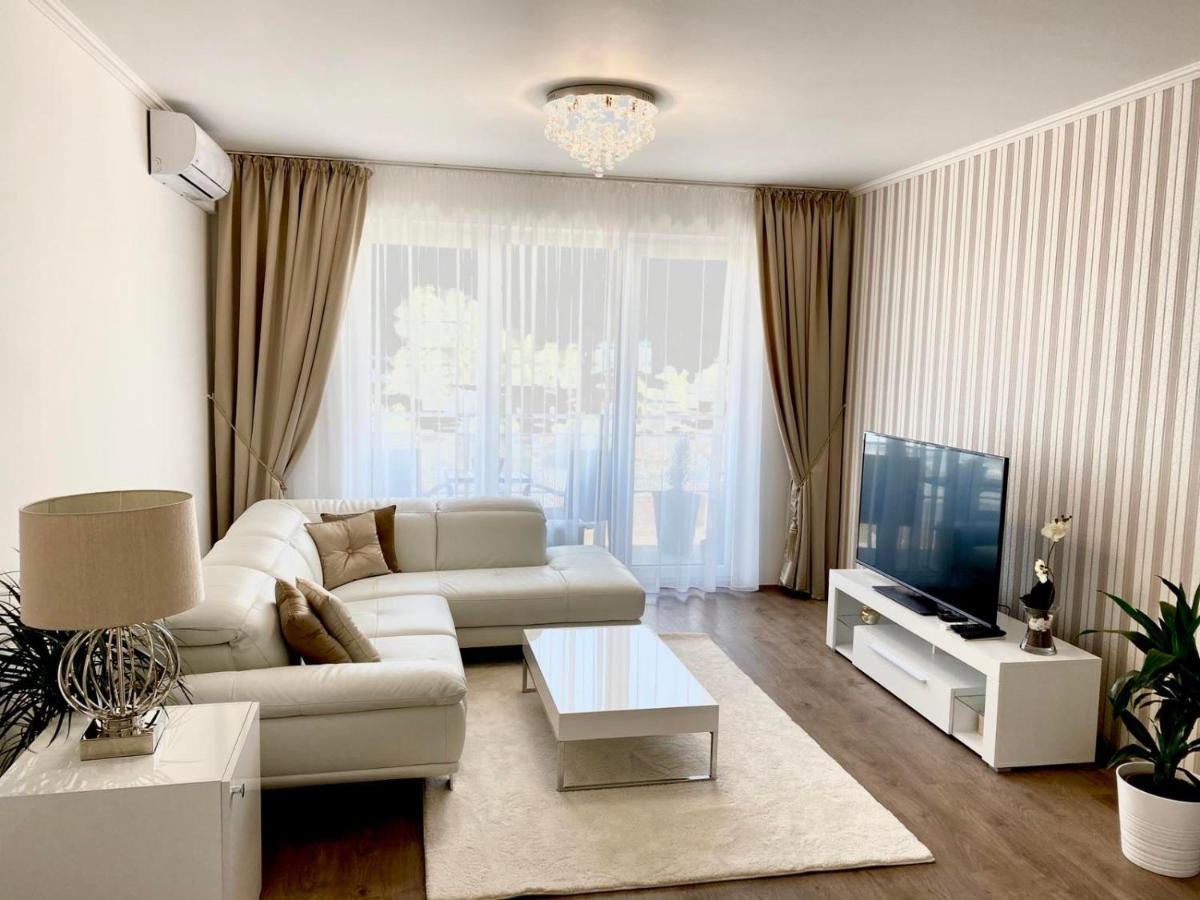 Die Oase - Luxurious Apartment Near The City Center With Free Parking Bratislava Eksteriør bilde